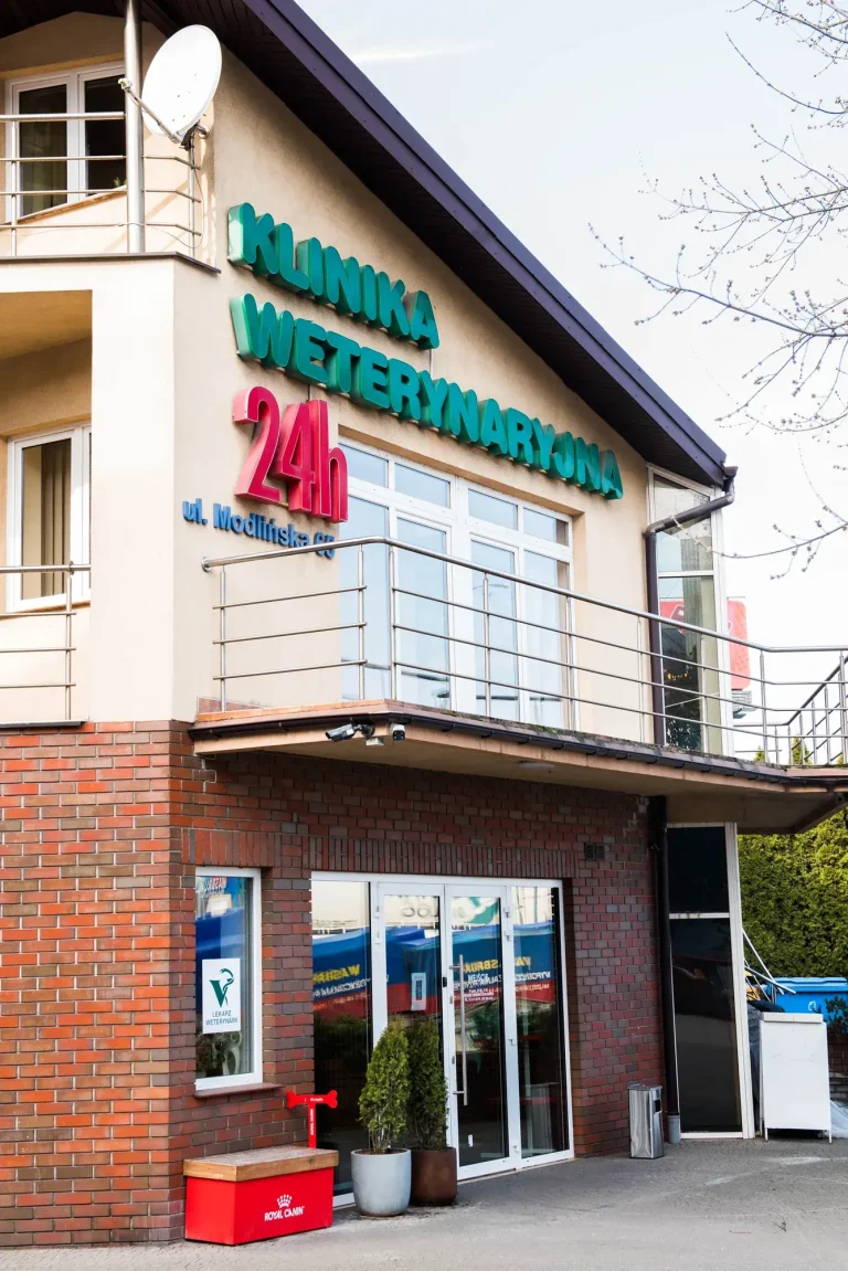Budynek Całodobowej Kliniki Weterynaryjnej VETKA przy ul. Modlińskiej 65 w Warszawie